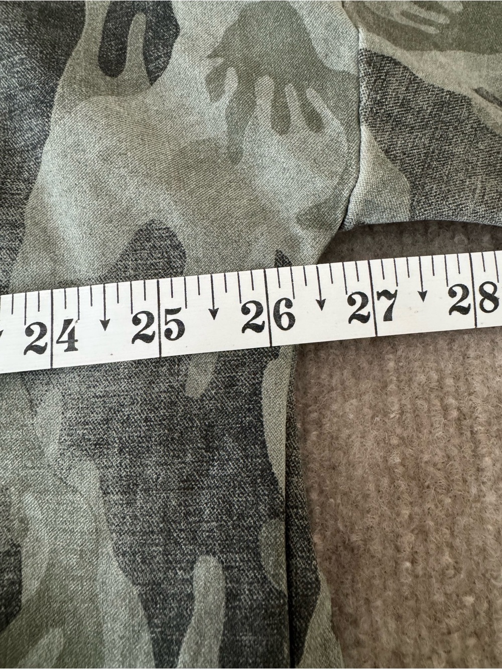 New Collection Boutique Camo Sequined Open Front Lightweight Hooded Jacket - Picture 10 of 13